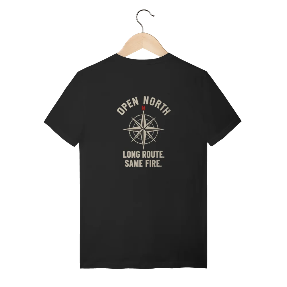 Camiseta Compass — Original — mockup oficial, costas